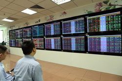 Giao dịch ảm đạm, VN-Index giảm hơn 3 điểm