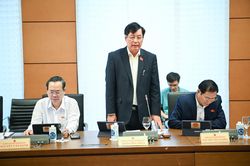 ĐBQH: Đừng để giàu lên vì đất, chết vì đất, vướng vào lao lý cũng vì đất