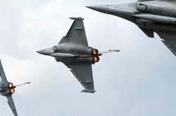 Pháp triển khai phi đội máy bay chiến đấu hiện đại tới Romania