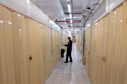 Bị kiểm tra, loạt gian hàng ở 'thiên đường mua sắm' Sài Gòn Square đóng cửa