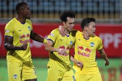 Bóng đá Việt Nam hôm nay: Trọng tài Hàn Quốc bắt trận HAGL gặp Hà Tĩnh