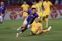 Đội trưởng Hà Nội FC dính chấn thương nặng, chia tay V-League 2022