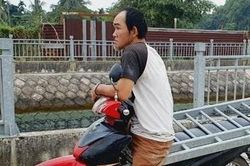 Bắt quả tang đối tượng trộm lan can bờ kênh tại TPHCM đem bán