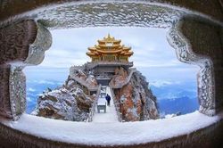 3 chốn tiên cảnh ở Trung Quốc 'bất khả xâm phạm' với người nước ngoài