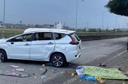 Xe ô tô tông giải phân cách, 5 người thương vong