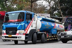 Hà Nội đồng ý cho xe téc chở xăng dầu vào nội thành 24/24h