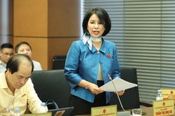 Cơ sở y tế lo lắng khi mua bán trang thiết bị, sinh phẩm phòng, chống dịch