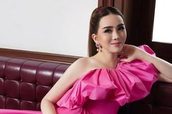 Nữ tỷ phú mua lại Hoa hậu Hoàn vũ quyền lực cỡ nào?