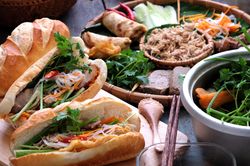 Bánh mì Việt Nam lọt top 10 món ăn đường phố ngon nhất thế giới