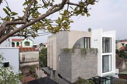 Nhà ở trong hẻm nhỏ nên xây thế nào để vừa hiện đại vừa hài hòa?