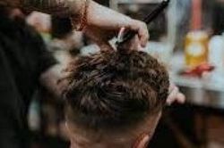 Dịch vụ cắt tóc trong im lặng được nhiều người ưa thích tại Nhật Bản