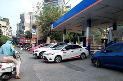 Phó Thủ tướng: Không để đứt gãy nguồn cung xăng dầu trong nước