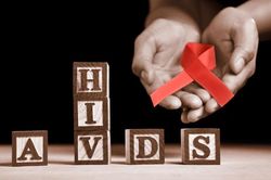 Sẽ có thuốc đặc hiệu điều trị bệnh nhân HIV?