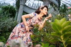 Diễn viên Lưu Huyền Trang khiến giới mộ điệu không rời mắt trong bộ sưu tập của thời trang Mecia
