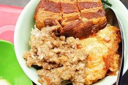 Khám phá những gánh hàng xôi ngon nức tiếng, lâu đời nhất Hà Nội (1)