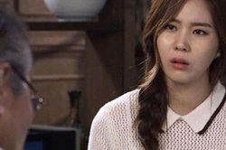 Bị bố chồng phân biệt đối xử, con dâu ngỡ ngàng khi được tiết lộ lý do