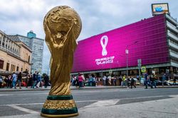 World Cup 2022 có thể mang về cho Qatar 17 tỷ USD
