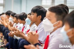 Học sinh cam kết 'nói không với bạo lực học đường'