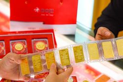 Tăng cao nhất 300.000 đồng/lượng, vàng SJC đang giao dịch trên 67,5 triệu đồng/lượng