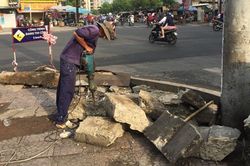Xử phạt 12 trường hợp vi phạm trong đào hè, đường