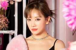 Hari Won phủ nhận tin 'kết thúc hợp đồng hôn nhân' với Trấn Thành