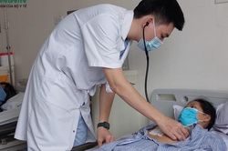 Cứu sản phụ mắc bệnh tim từ nhỏ nhưng không chữa, vẫn mang thai và sinh con