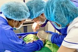Chủ quan vì một vết xước nhỏ ở cung mày, bệnh nhân suýt mất mạng