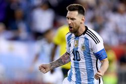 Argentina chốt danh sách dự World Cup 2022: Hai kỷ lục chờ Messi