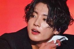 Jung Kook (BTS) diễn ở khai mạc World Cup 2022