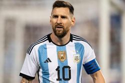 Messi và Ronaldo lập kỷ lục dự World Cup