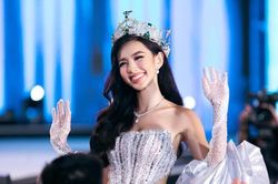 Hai câu chuyện khiến ai cũng công nhận Thùy Tiên may mắn khi đăng quang Miss Grand 2021