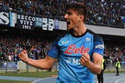 Napoli lập nhiều kỷ lục sau trận thắng thứ 11 liên tiếp