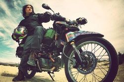 Nhật ký sáu vạn dặm trên xe cà tàng của Trần Đặng Đăng Khoa