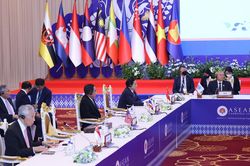Thủ tướng dự Hội nghị Cấp cao Đông Á (EAS) lần thứ 17
