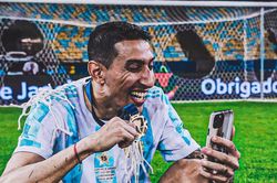 Đội tuyển Argentina: Di Maria trong cái bóng của Messi
