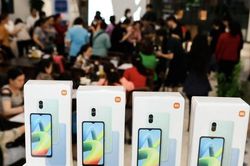 Xiaomi Việt Nam tặng người bán hàng online 100 smartphone