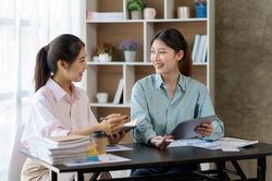 'Bóng hồng' dịu ngọt và 'chiến tướng' ngành kinh doanh bảo hiểm nhân thọ