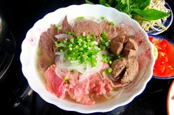 Người phụ nữ Hà Nội mắc loại ký sinh trùng có trong hàng loạt món khoái khẩu