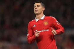 Luật sư thể thao: 'Man United có quyền cắt hợp đồng với Ronaldo'