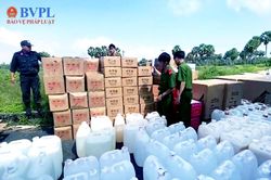 Bắt xe tải vận chuyển số lượng lớn hàng hóa không rõ nguồn gốc, trị giá 1,3 tỉ đồng