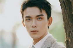 Tá hỏa với bộ hình chụp ở vườn cây của Ngô Lỗi: Nhan sắc cỡ nào cũng không gánh nổi