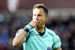 Trọng tài Ligue 1 chết trong lúc tập luyện