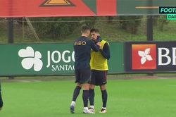 Ronaldo và Cancelo hục hặc trong buổi tập của Bồ Đào Nha