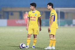 Tương lai các ngôi sao của HAGL còn phải chờ?