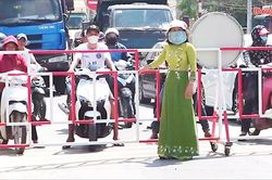 An toàn khi dùng barrier đưa học sinh sang đường