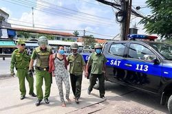Cảnh sát 113 giải cứu thành công người phụ nữ dùng kéo định tự sát