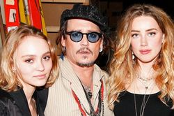 Lý do Lily-Rose Depp luôn im lặng