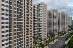 Người vay mua nhà đang 'ngồi trên lửa'