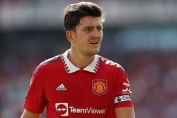 Trung vệ John Stones nói lời bất ngờ về Maguire trước thềm World Cup