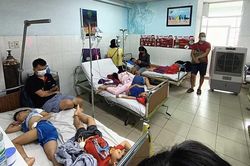 Hơn 140 học sinh tại Nha Trang nghi bị ngộ độc thực phẩm sau khi ăn trưa ở trường